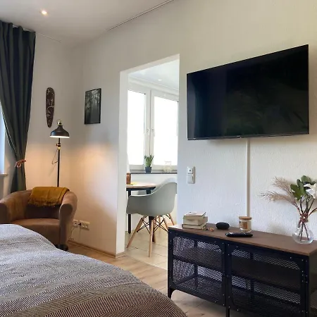 Urban Jungle Apartment In Kassel + Netflix Exterior photo